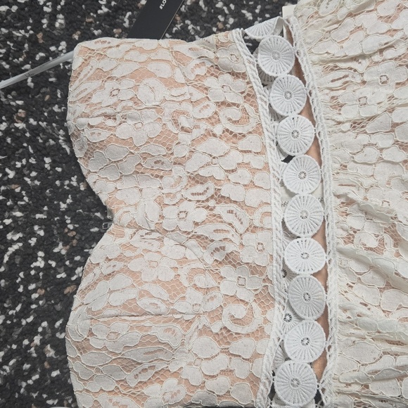 Lulus White Lace Dress  Strapless Size XS NWT - Picture 4 of 4